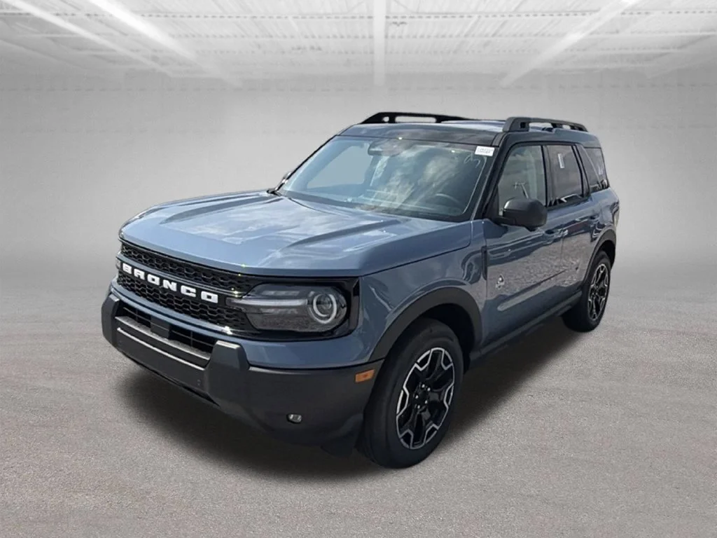 New 2026 Azure Gray Metallic Tri-Coat Ford Outer Banks® image 3