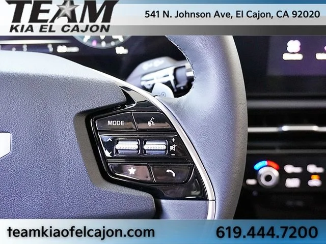 New 2026 Black Kia Wind image 40