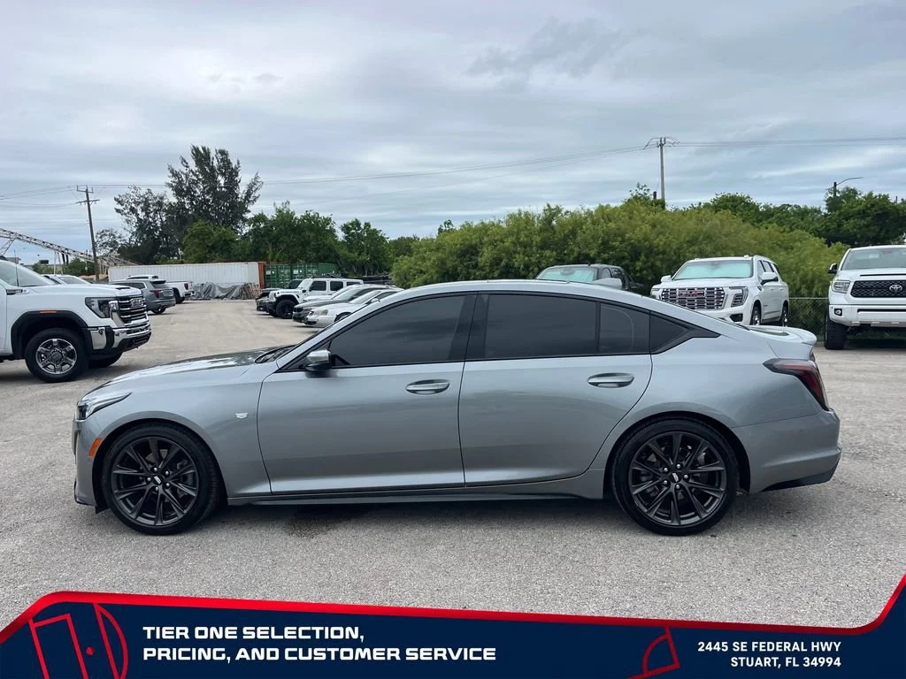 Used 2024 Argent Silver Metallic Cadillac Sport image 4