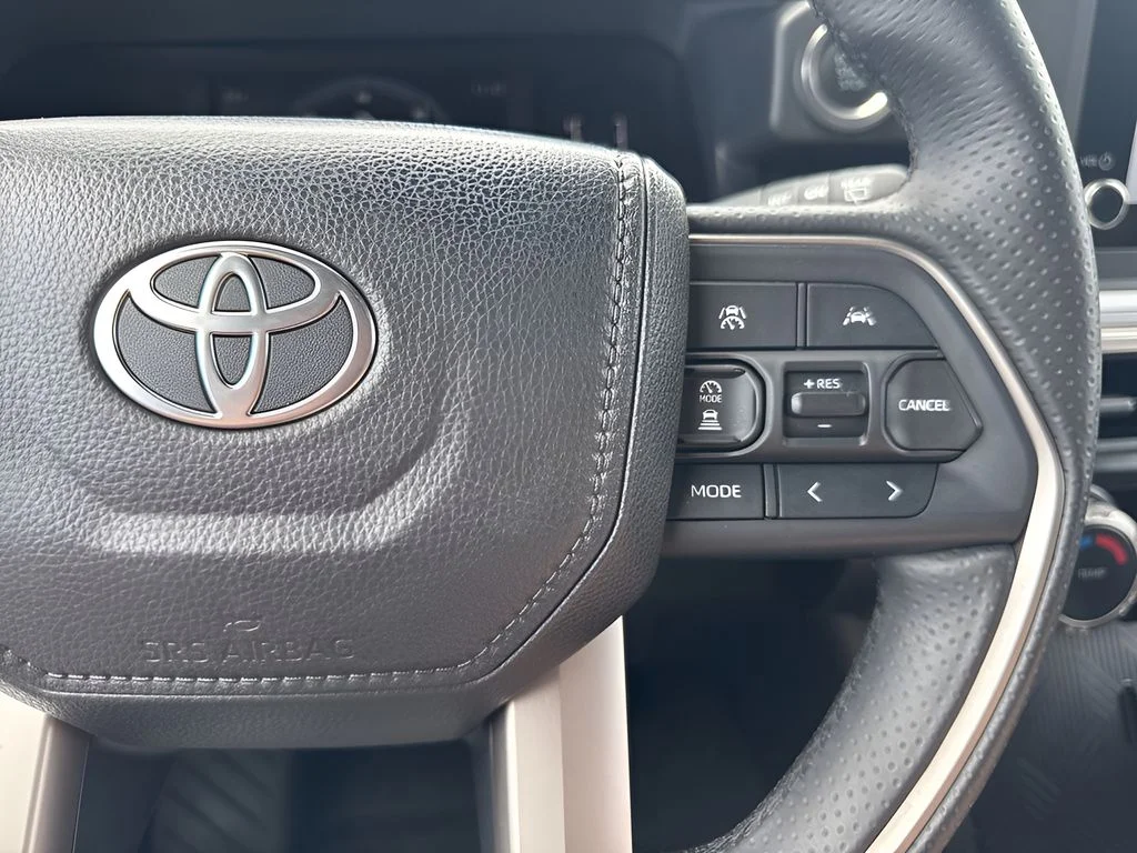 Used 2025  Toyota SR5 image 14