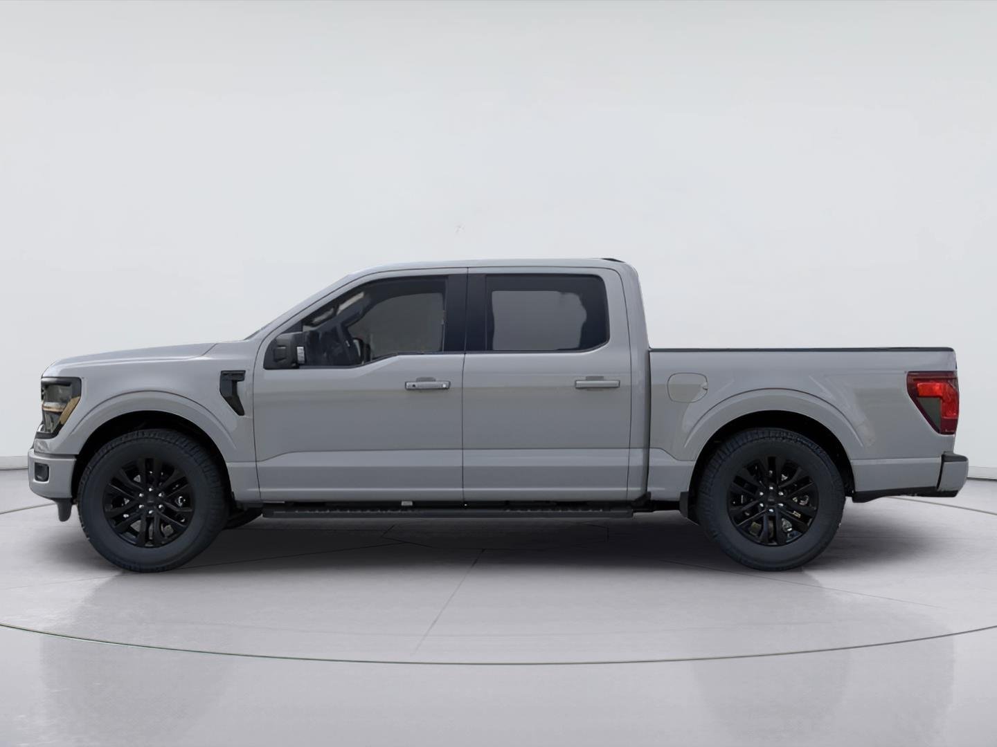 New 2026 Avalanche Ford XLT image 3