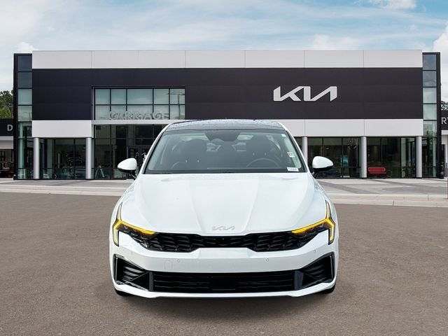 Used 2025 White Kia EX image 3