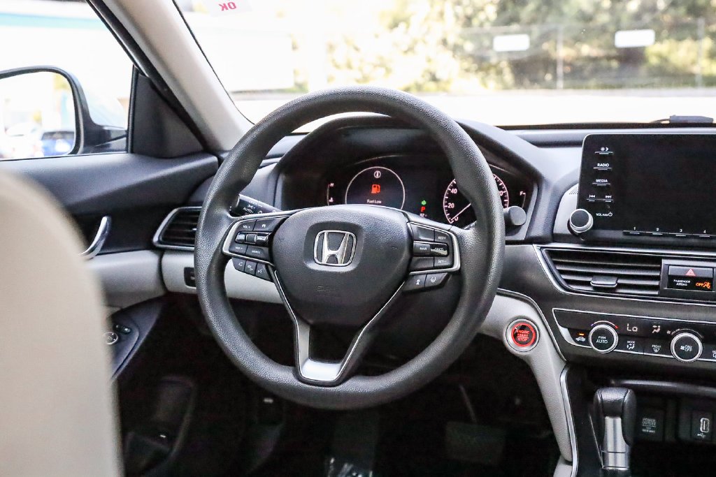 Used 2020 Platinum White Pearl Honda LX image 15