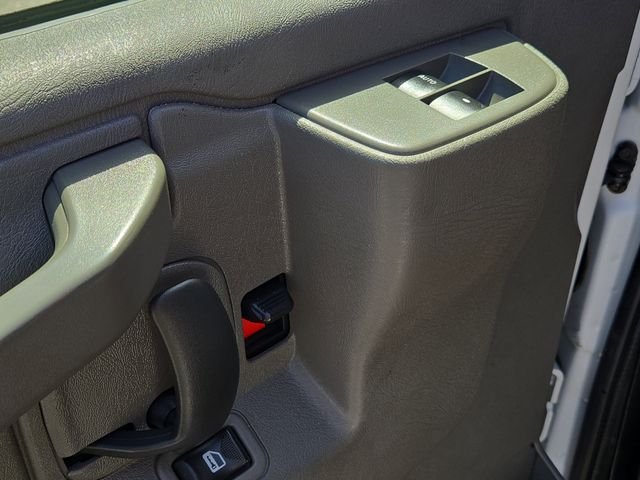 Used 2021 White Chevrolet LT image 17