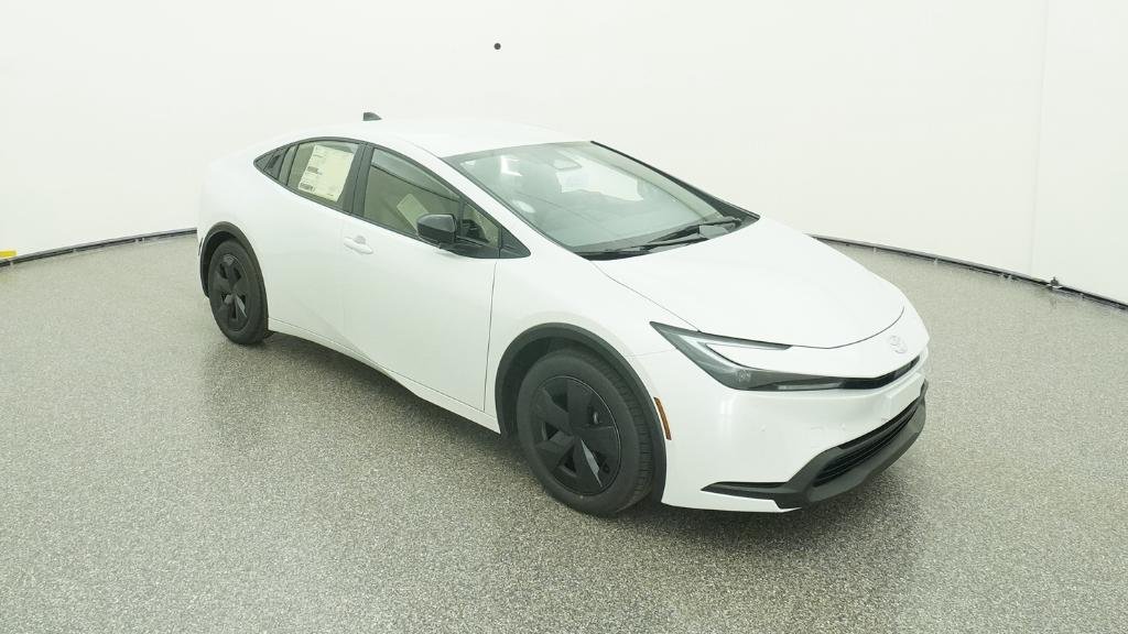 New 2026 Wind Chill Pearl Toyota LE image 16