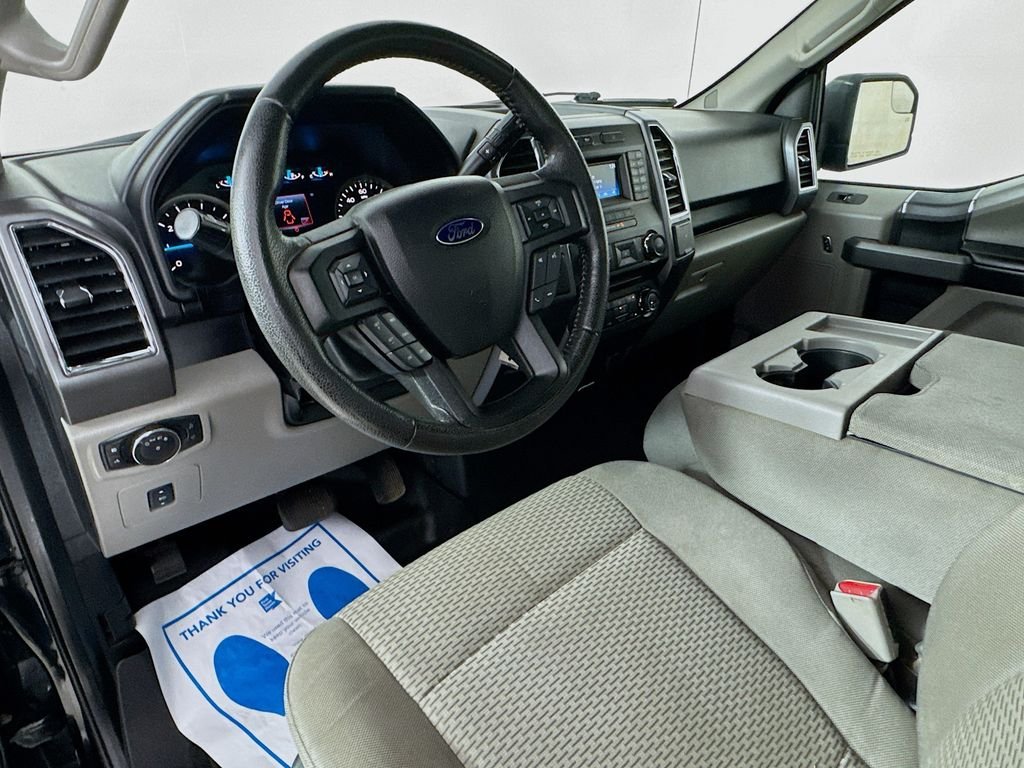 Used 2016 Shadow Black Ford XLT image 25