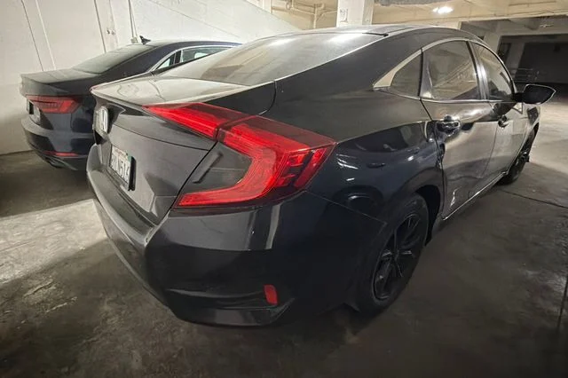 Used 2018 Crystal Black Pearl Honda LX image 7