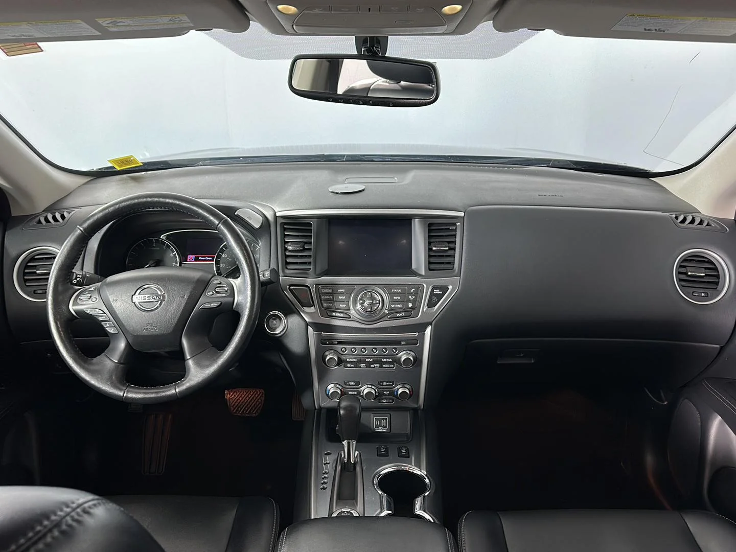 Used 2020 Gun Metallic Nissan SL image 23