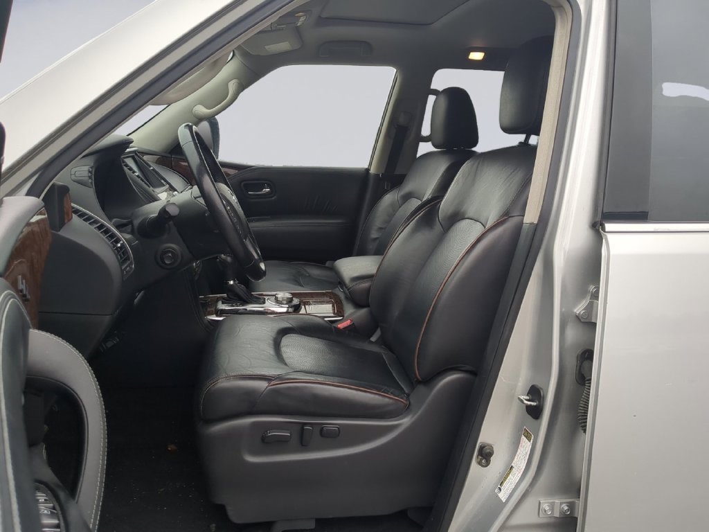 Used 2019 Silver Nissan SL image 12