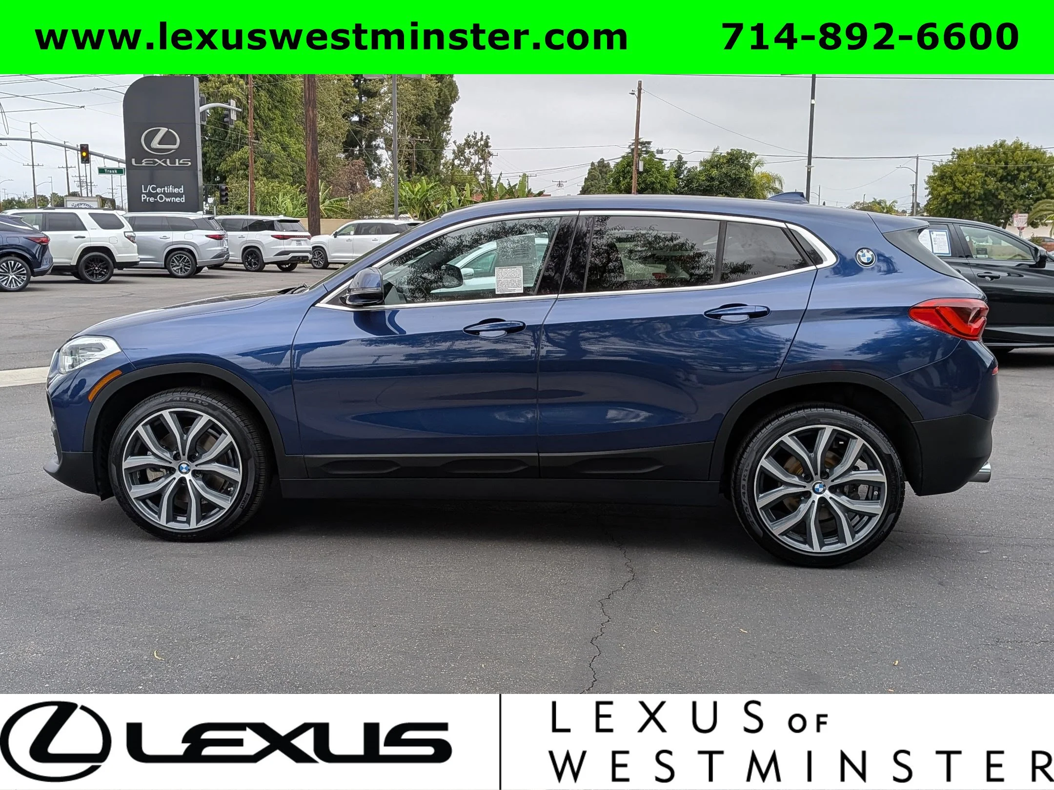 Used 2018 Mediterranean Blue Metallic BMW sDrive28i image 12