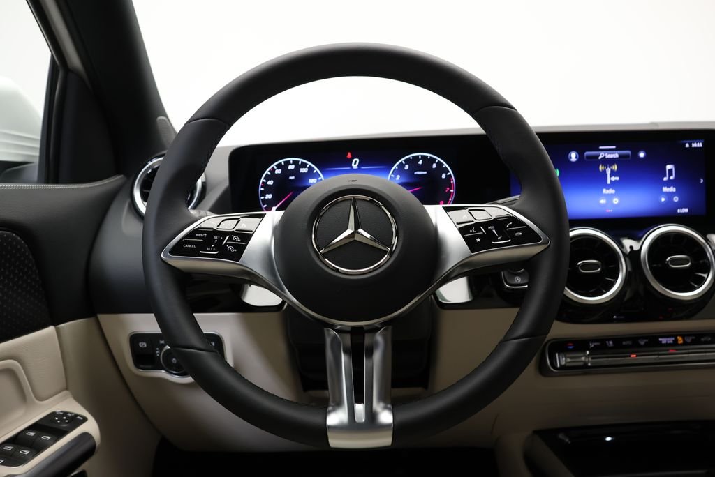 Used 2026 Polar White Mercedes-Benz GLA 250 image 19