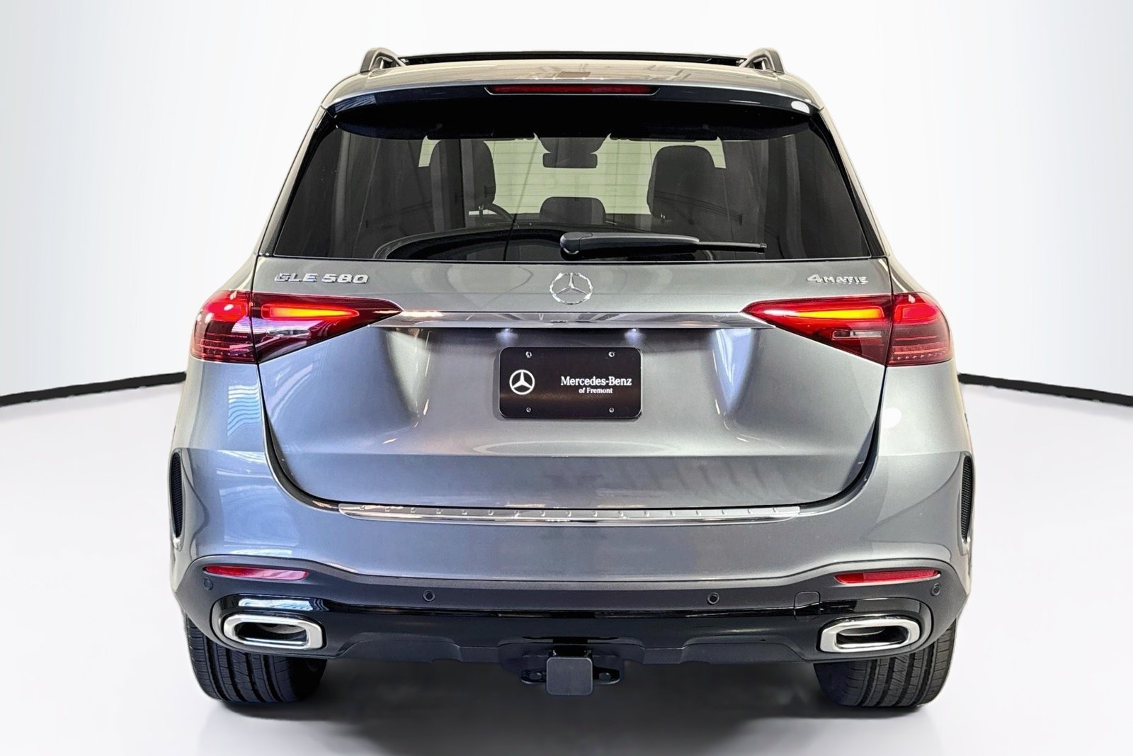 New 2026 Selenite Grey Metallic Mercedes-Benz GLE 580 image 6