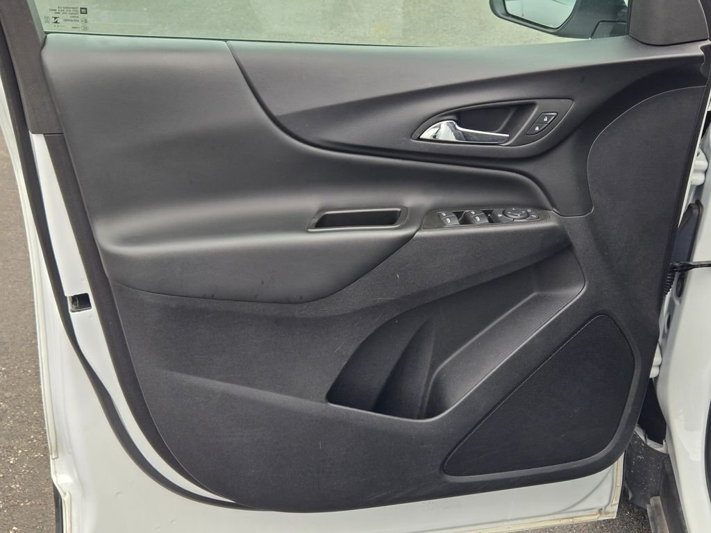 Used 2024 Summit White Chevrolet LT image 19