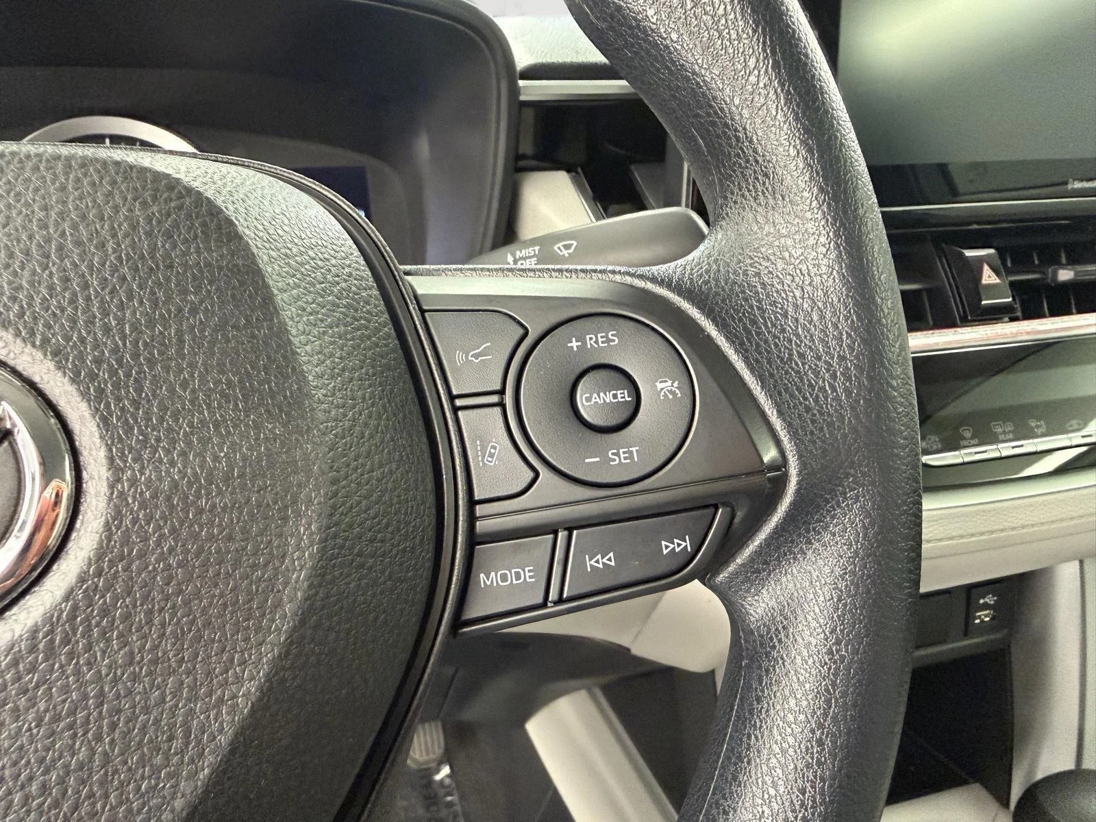 Used 2022 Celestite Toyota L image 13