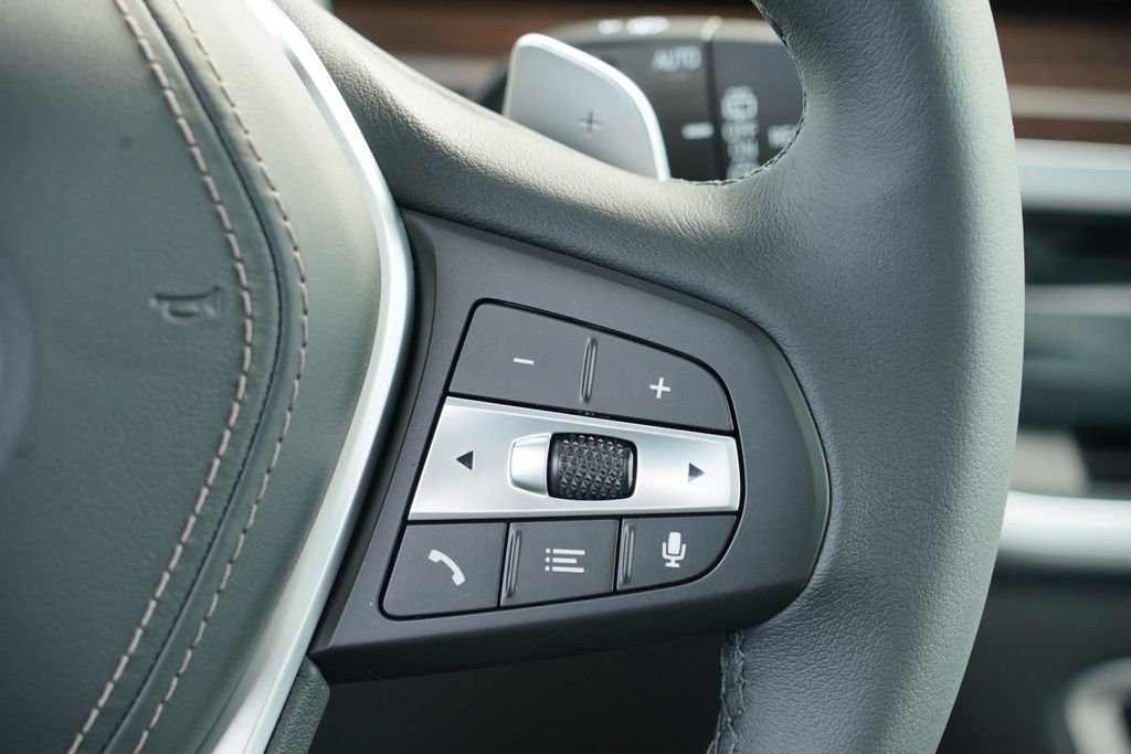 New 2026 Alpine White BMW sDrive40i image 19