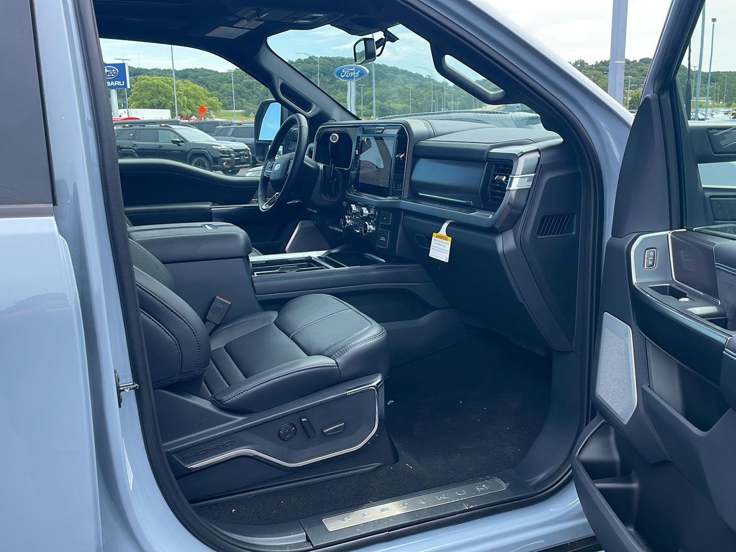 New 2026 Glacier Gray Metallic Tri-Coat Ford F-350® Platinum® image 33
