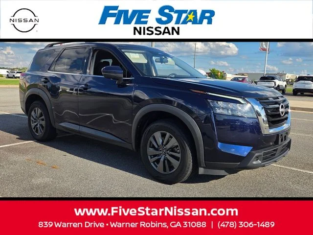 2024 Nissan Pathfinder SV