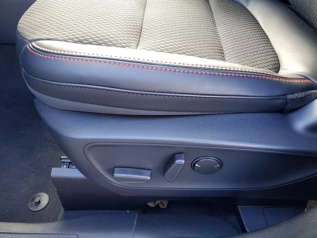 2026 Ford Escape ST-Line - Photo 6