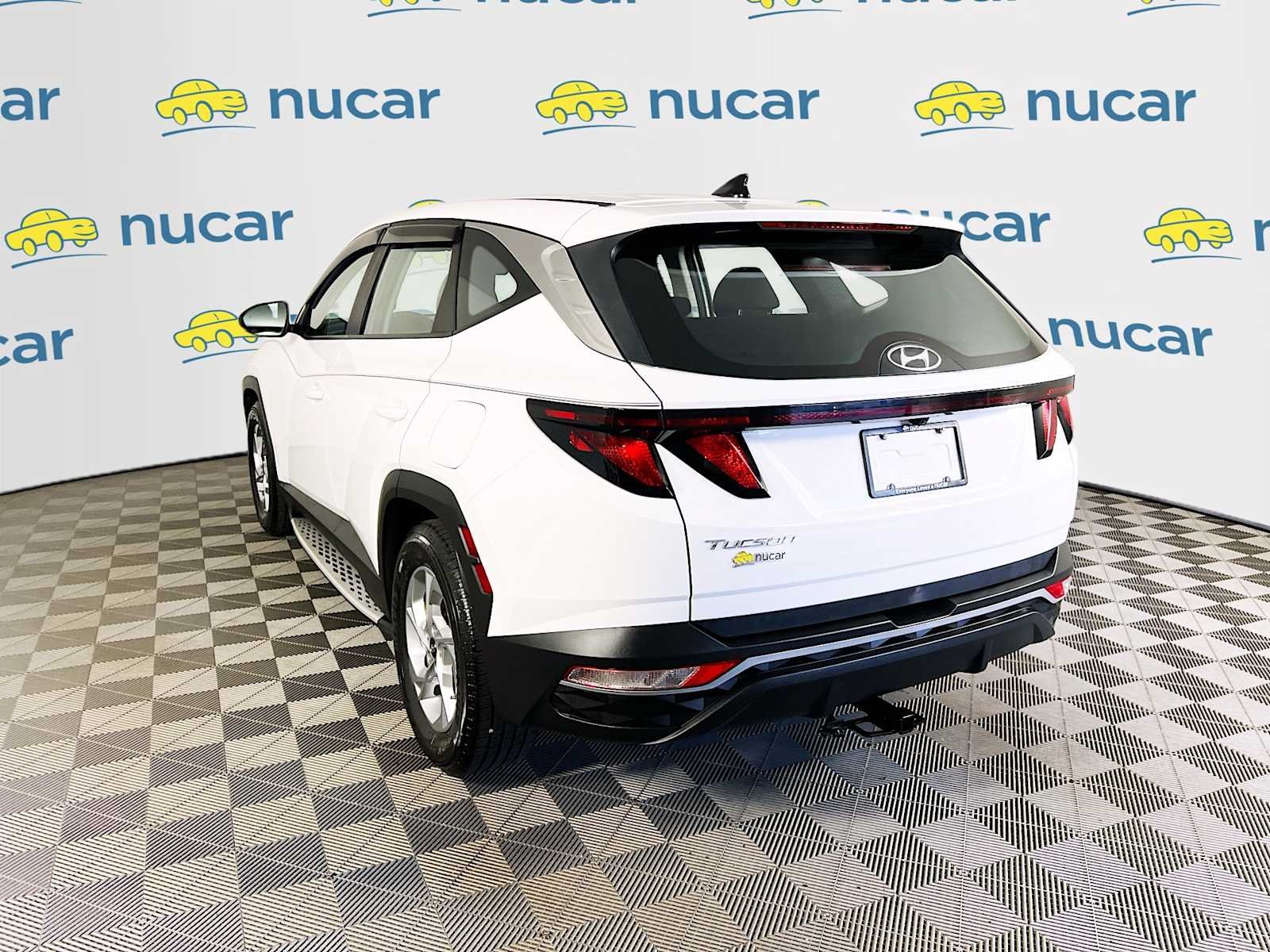 Used 2024 White Pearl Hyundai SE image 5