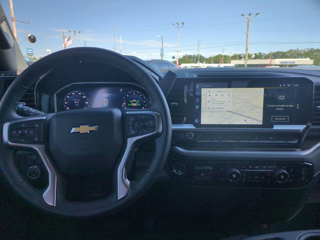 Used 2026 Summit White Chevrolet LT image 32