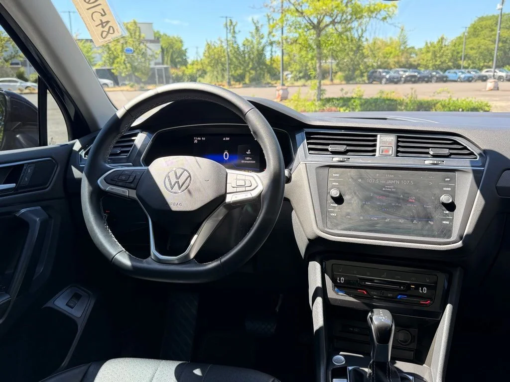 Used 2022  Volkswagen 2.0T SE image 28