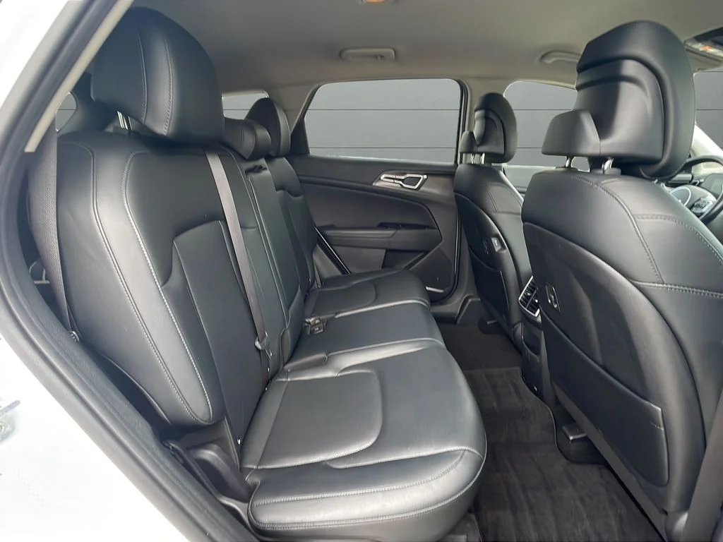Used 2023 White Kia EX image 14