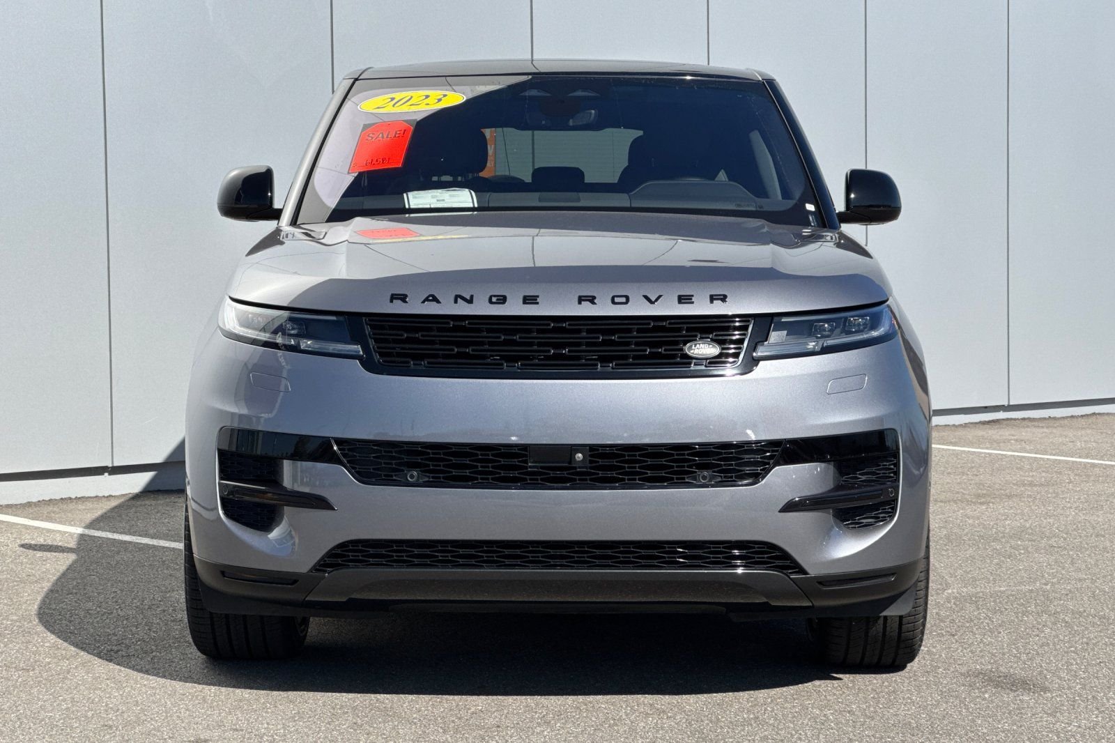 Used 2023 Gray Land Rover SE image 8