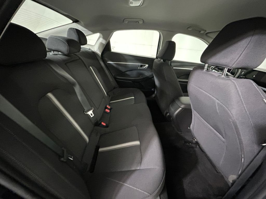 Used 2024 Blue Hyundai SEL image 17