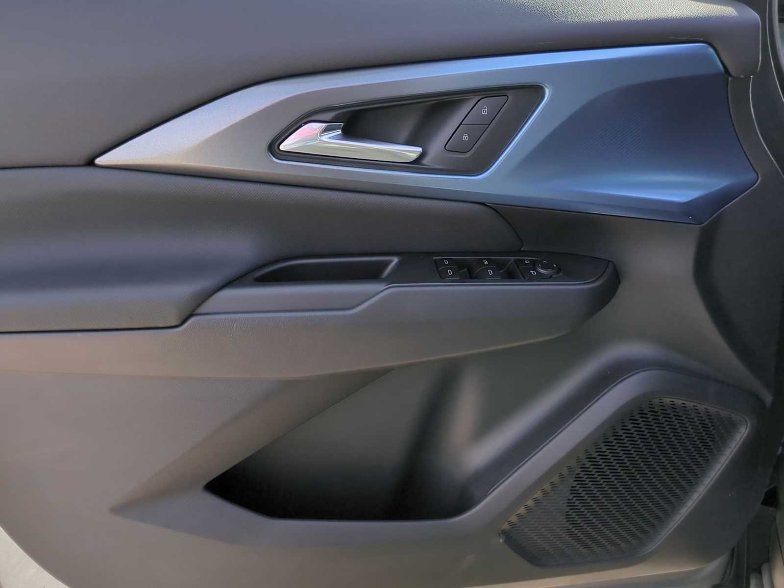 2026 Chevrolet Equinox EV 2LT - Photo 10