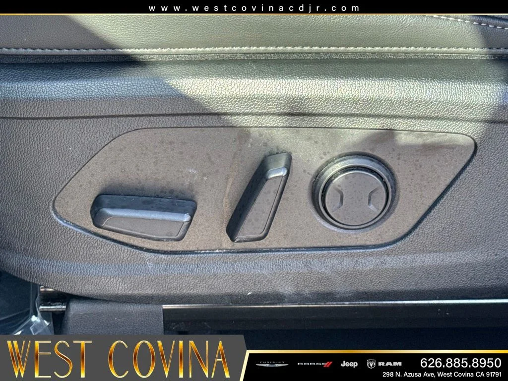 Used 2024 White Kia S image 22