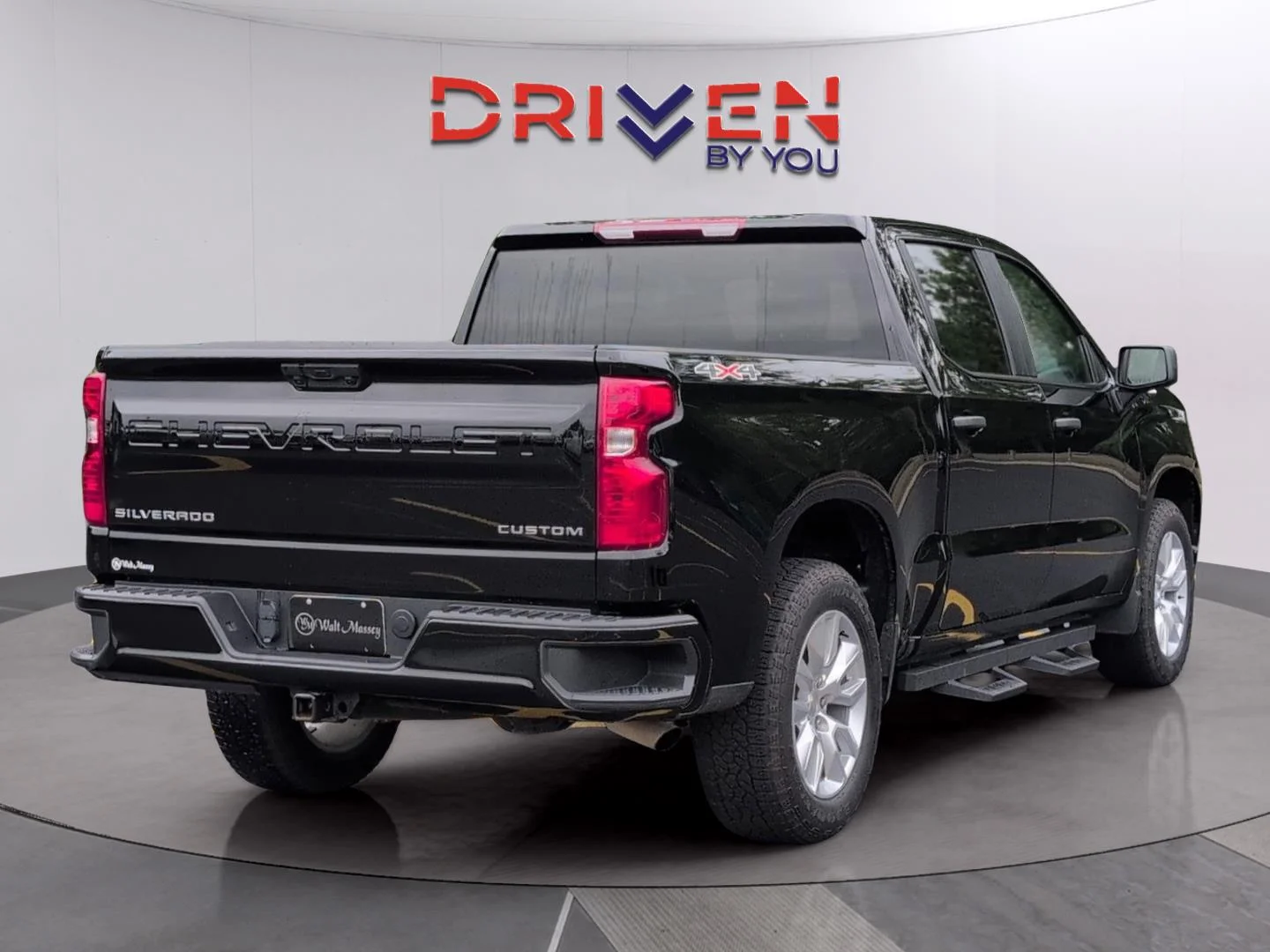 Used 2025 Black Chevrolet Custom image 5