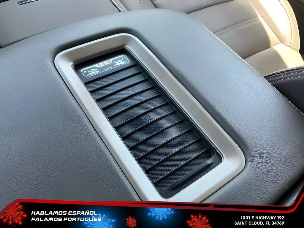 Used 2019 PEPPERDUST METALLIC GMC Denali image 37