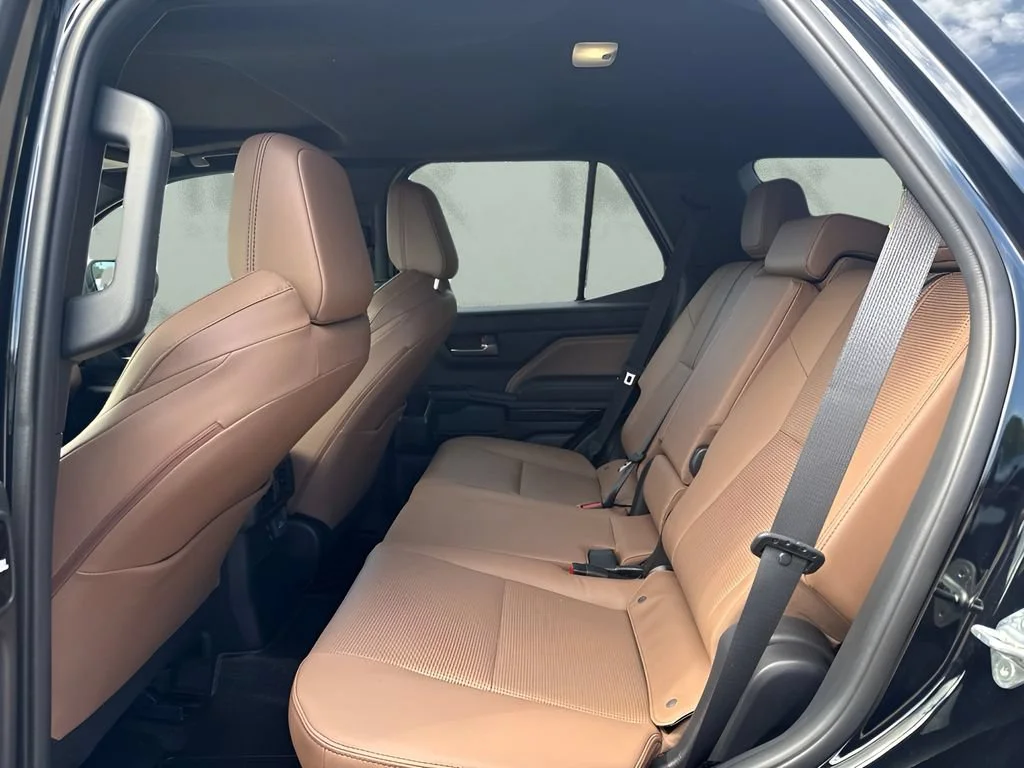Used 2025  Toyota SR5 image 13