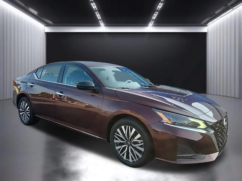 Used 2025 Red Nissan 2.5 SV image 6