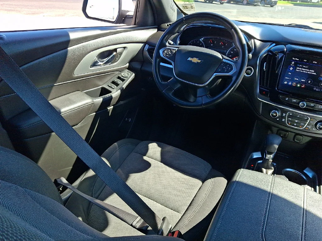 Used 2022 Silver Chevrolet LT image 15