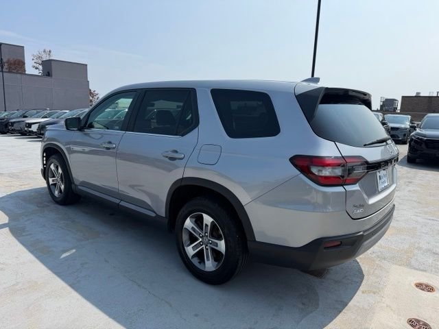 Used 2023 Gray Honda EX-L image 5