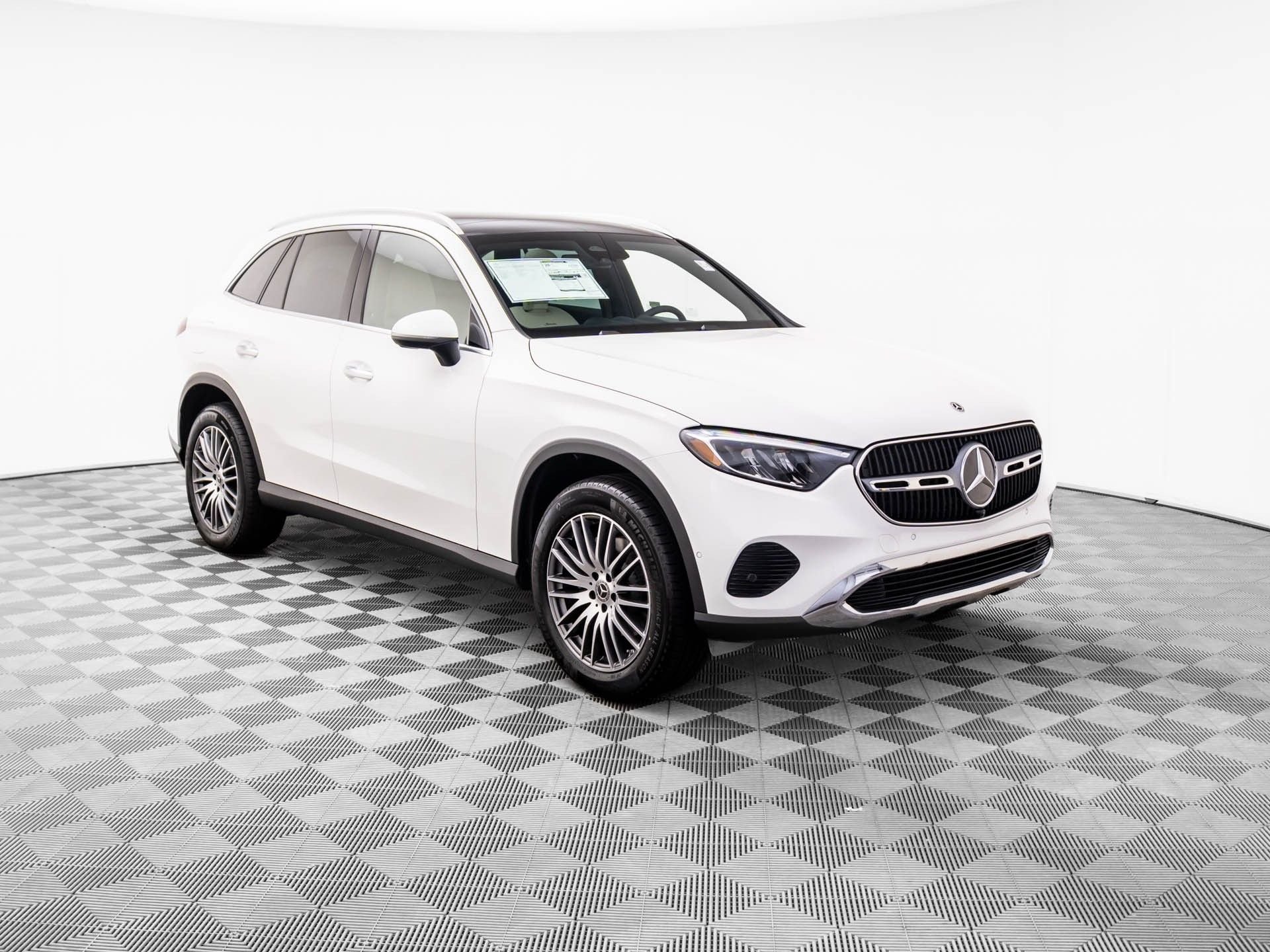 New 2026 Polar White Mercedes-Benz GLC 300 image 7