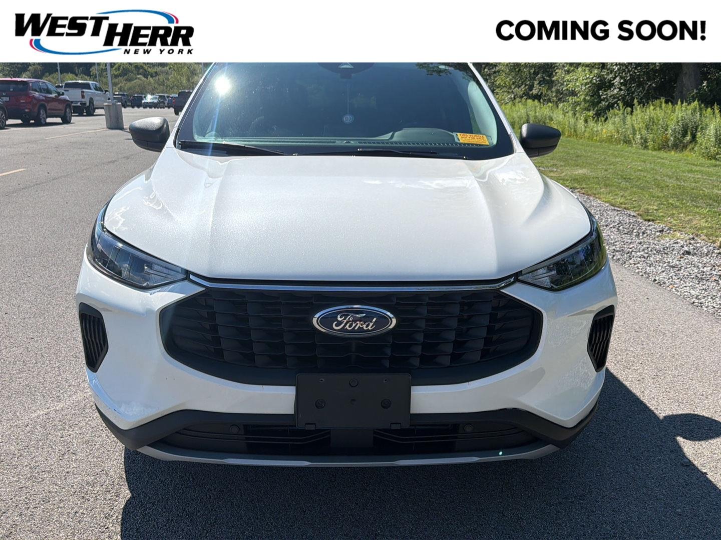 Used 2023 Star White Metallic Tri-Coat Ford Active image 1