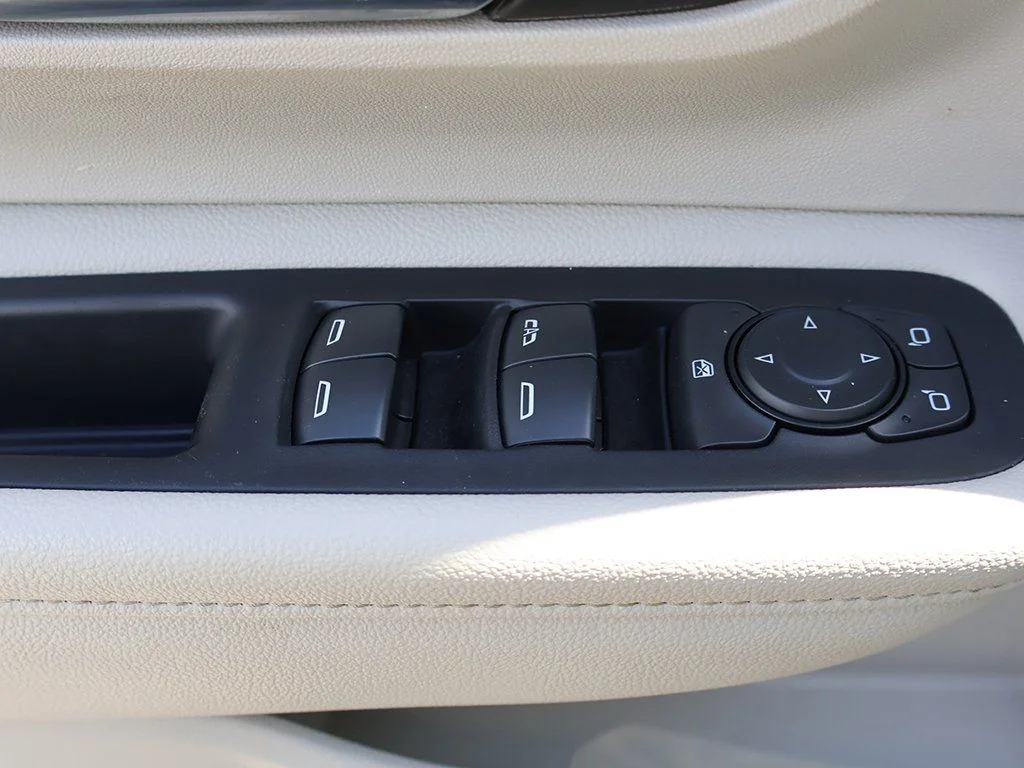 Used 2020 White GMC Denali image 40