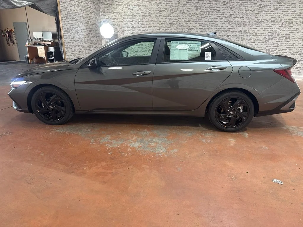 New 2026 Amazon Gray Hyundai SEL Sport image 4