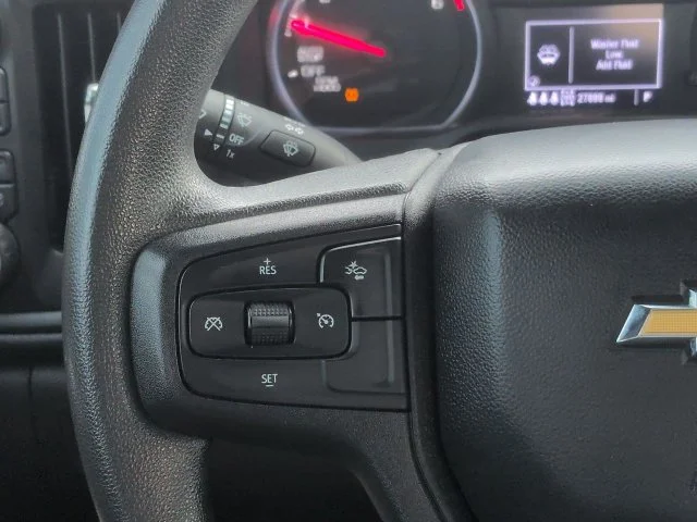 Used 2025 White Chevrolet Custom image 24