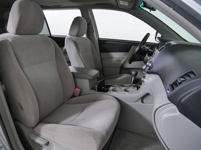 Used 2009 Silver Toyota Sport image 11