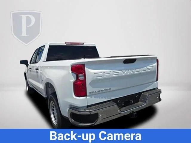 New 2026 Summit White Chevrolet WT image 9