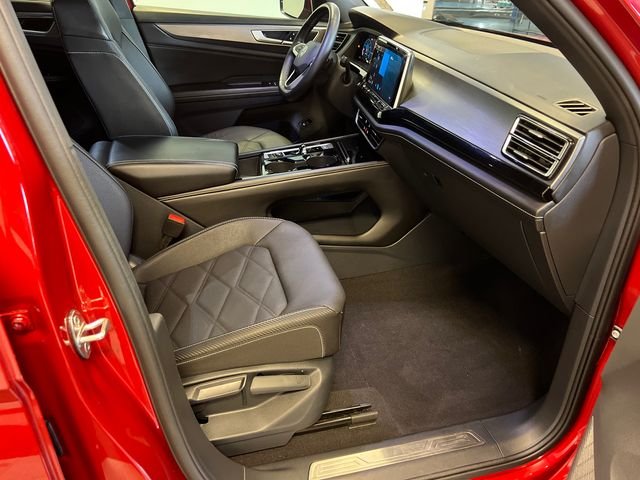 Used 2024 Red Volkswagen 2.0T SE w/Technology image 11