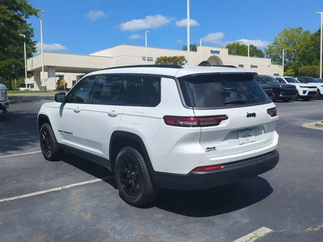 New 2026 Bright White Clear-Coat Exterior Paint Jeep Laredo image 3