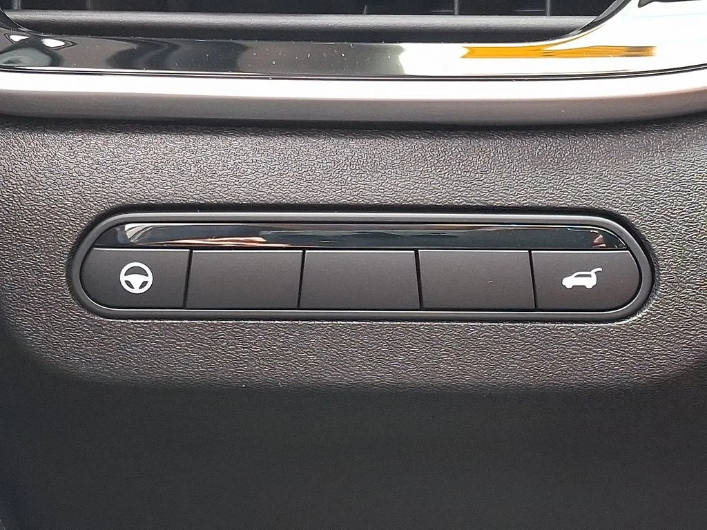 Used 2026 Gray INFINITI LUXE image 25