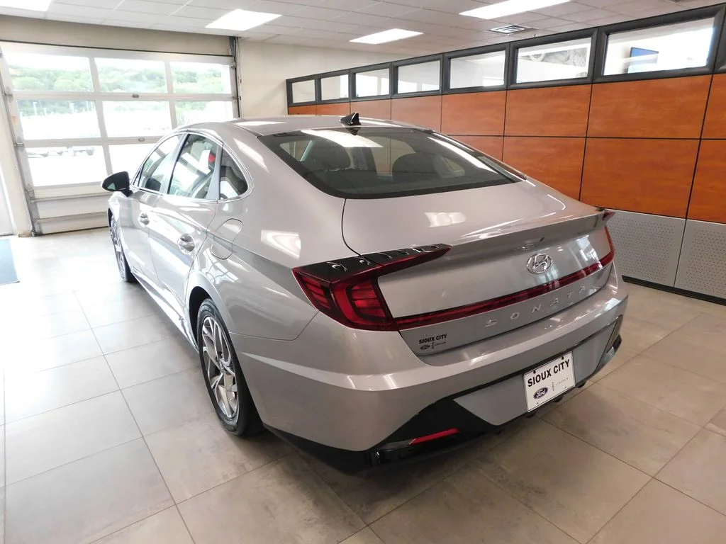 Certified Used 2023 Silver Hyundai SEL image 6
