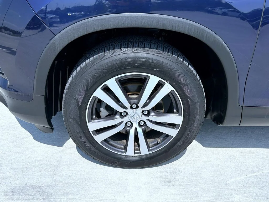 Used 2018 Blue Honda EX-L image 25