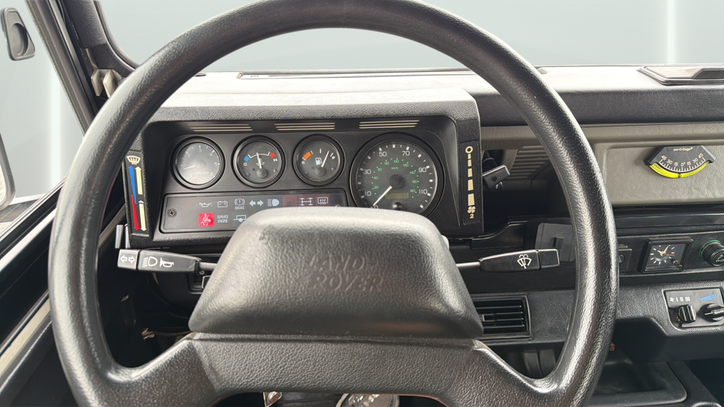 Used 1997 White Land Rover  image 25