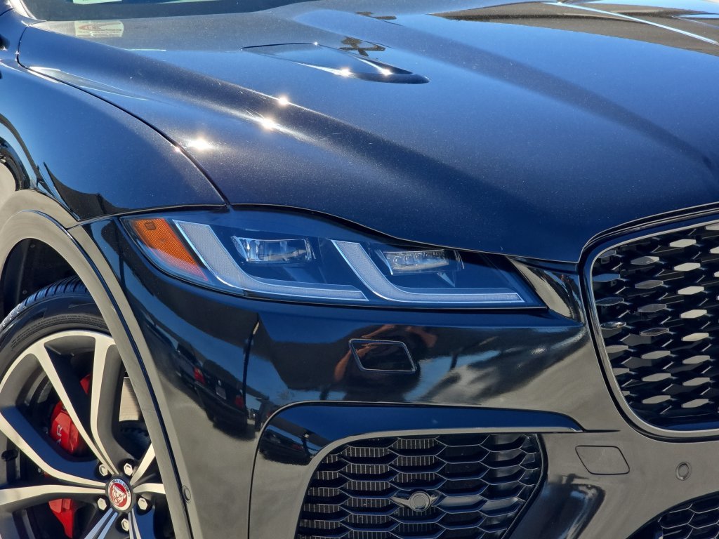 Used 2022 Black Jaguar SVR image 35